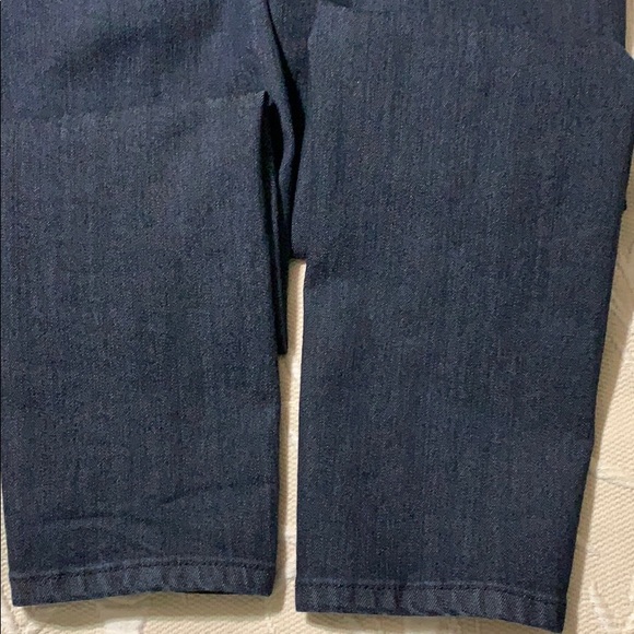 Lavish by Heidi Klum Maternity Jeans - Picture 6 of 6